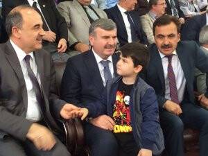 Başkan Akyürek’in torun sevgisi
