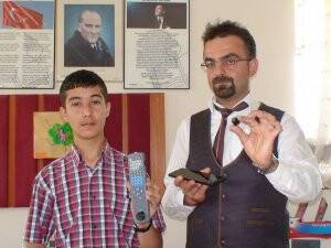 En küçük şarj cihazını yaptı