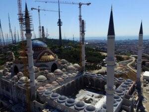 Çamlıca Camii'nin kubbesinin beton dökümüne başlandı