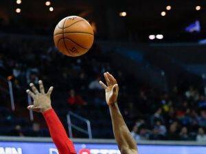 Spurs seriye 'farklı' başladı