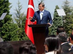 Başbakan Davutoğlu, Çankaya Köşkü'nde işçilerle bir araya geldi
