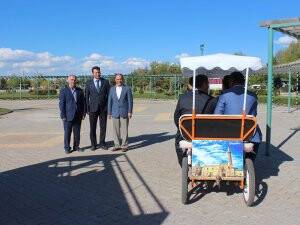 Yürüyen tanıtım araçları ilgi çekiyor