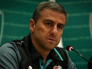 Bursaspor, Hamzaoğlu ile sözleşmeyi uzattı