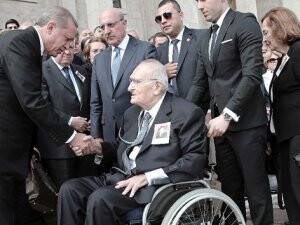 Süleyman Demirel'in kardeşi Şevket Demirel hayatını kaybetti