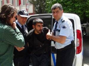 Adliye önünde silahlı saldırı