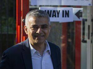 Londra'ya Müslüman belediye başkanı