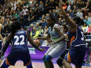 Fenerbahçe potada şampiyonluk için sahada