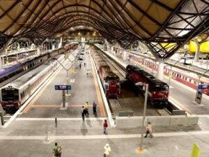 Almanya’da tren istasyonunda bıçaklı saldırı