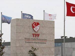 Galatasaray ve Fenerbahçe PFDK'ya sevk edildi