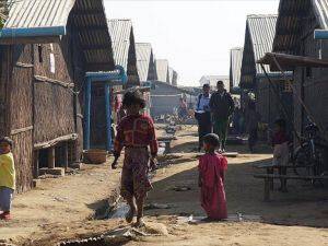 Arakan'daki Müslüman kamplarındaki zorlu yaşam