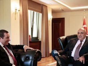 Başbakan Yardımcısı Türkeş, Serdar Denktaş ile bir araya geldi