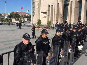 Can Dündar'a saldırı soruşturmasında 1 kişi gözaltına alındı