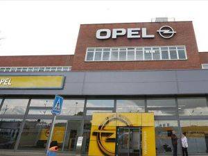 Opel'de 'egzoz emisyon hilesi' iddiası