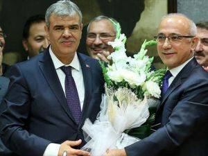 Veysi Kaynak Başbakan Yardımcılığını devraldı