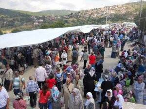 Recepli Mahallesi hayır yemeğine hazırlanıyor