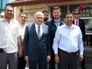 Başbakan Yıldırım'dan taksi durağına ziyaret