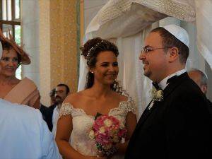 Sinagogda 41 yıl sonra ilk nikah