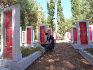 101 yıl sonra dedesine geldi