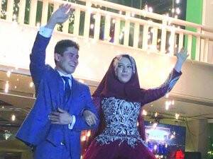 Elif İle Osman’ın Nişan Mutluluğu