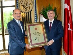 Vali Erol’dan Akyürek’e veda ziyareti