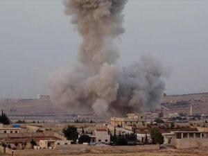 Esed rejimi ve Rusya Halep'te sivilleri bombaladı