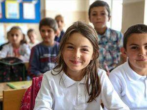 Yüksekova'da öğrencilerin okula dönme sevinci