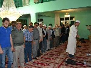 Kulu'da hatimli teravih namazı kılınıyor
