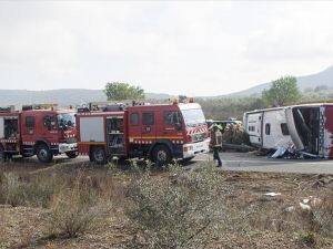 Brezilya'da otobüs devrildi: 16 ölü