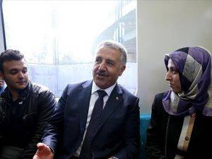 Marmaray'ı kullanan vatandaşlara 'Bakan' sürprizi