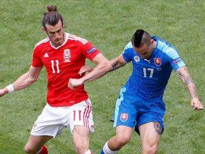 Galler EURO 2016'ya galibiyetle başladı