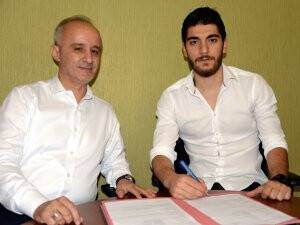 Atiker Konyaspor'da defansa takviye