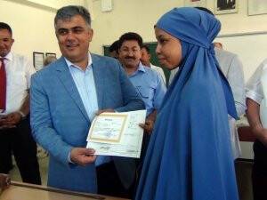 Somalili öğrencilerin mezuniyet sevinci