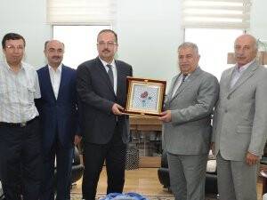 Vali Canbolat'tan Rektör Şeker'e ziyaret