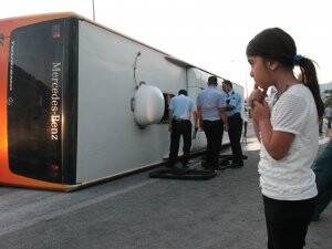 Elazığ'da otobüs devrildi