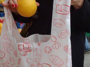 Fransa'da marketlerde plastik poşet yasağı