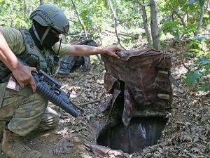 Lice'de teröristlere ait 19 sığınak imha edildi