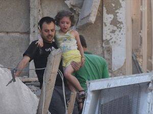 Esed rejimi Halep'te sivilleri vurdu