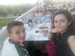 Yoldaş ailesi ezanların okunmasını bekliyorlar