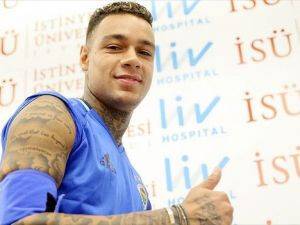 Van der Wiel, sağlık kontrolünden geçti