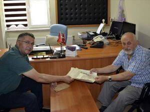 Atık kağıtların içinden tapu ve senetler çıktı