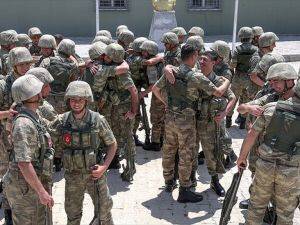 2 bin 160 rakımlı sınır karakolunda bayramlaşma