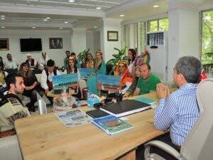 Dans ve halk oyunları ekiplerinden Başkan Akkaya’ya ziyaret