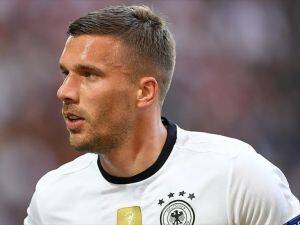 Podolski milli takımı bırakmayı düşünmüyor