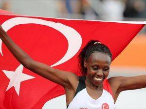 Milli atletten 5 bin metrede altın madalya