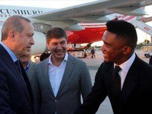 Cumhurbaşkanı Erdoğan Samuel Eto'o Vakfı'nın maçına davet edildi