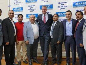 Müslümanlar 'New York'un uzun adamı' için birleşti