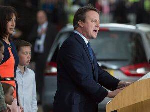 İngiltere Başbakanı Cameron istifasını Kraliçe'ye sundu