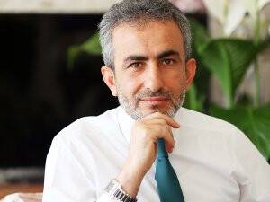 Kendi kimliğimizi oluşturmamız lazım