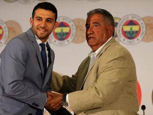 İsmail Köybaşı resmen Fenerbahçe'de