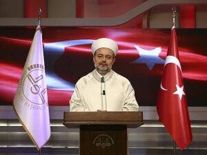 Görmez :Paralel yapı en büyük ihaneti İslam'a etmiştir